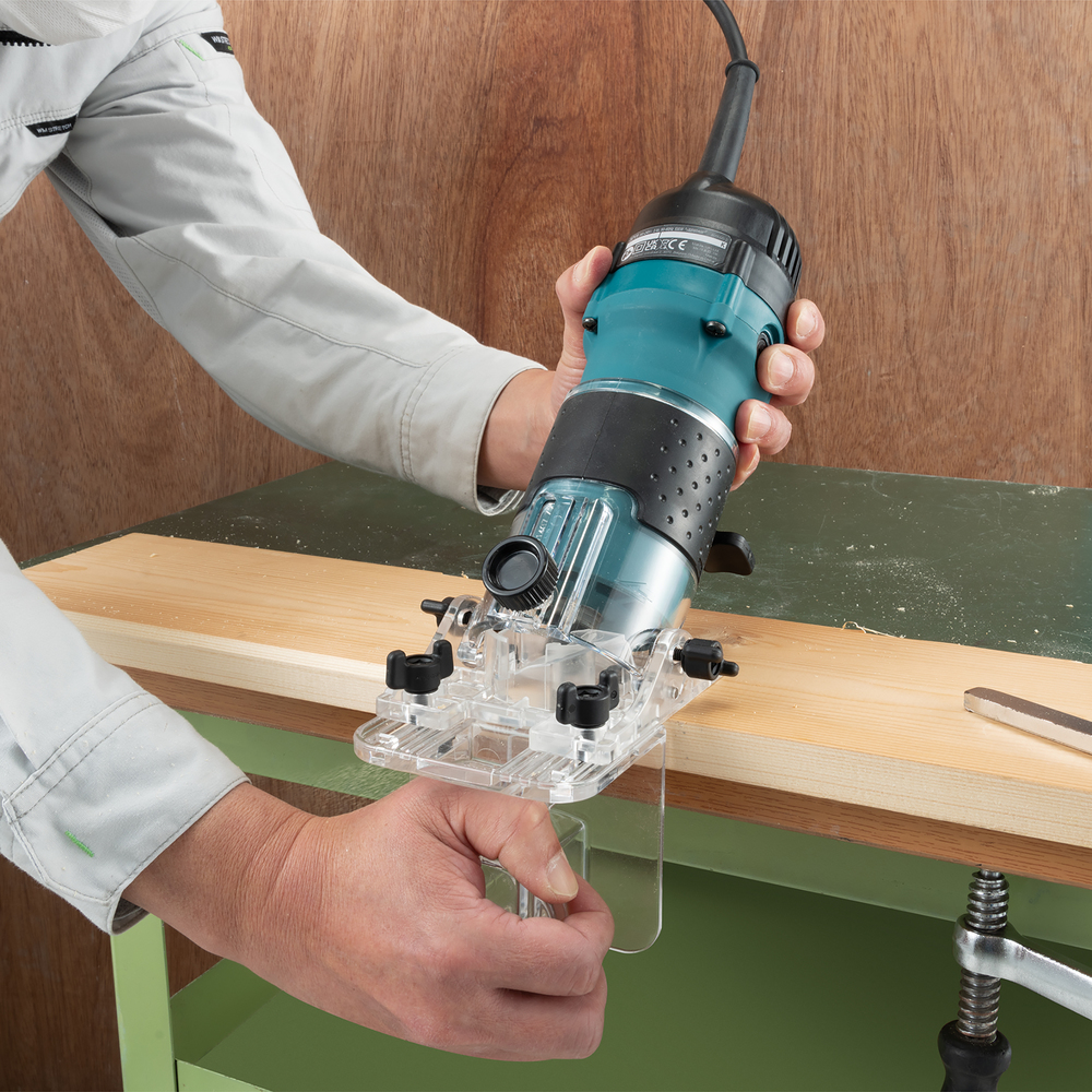 Affleureuse 6 mm 530 W - MAKITA - 3712J