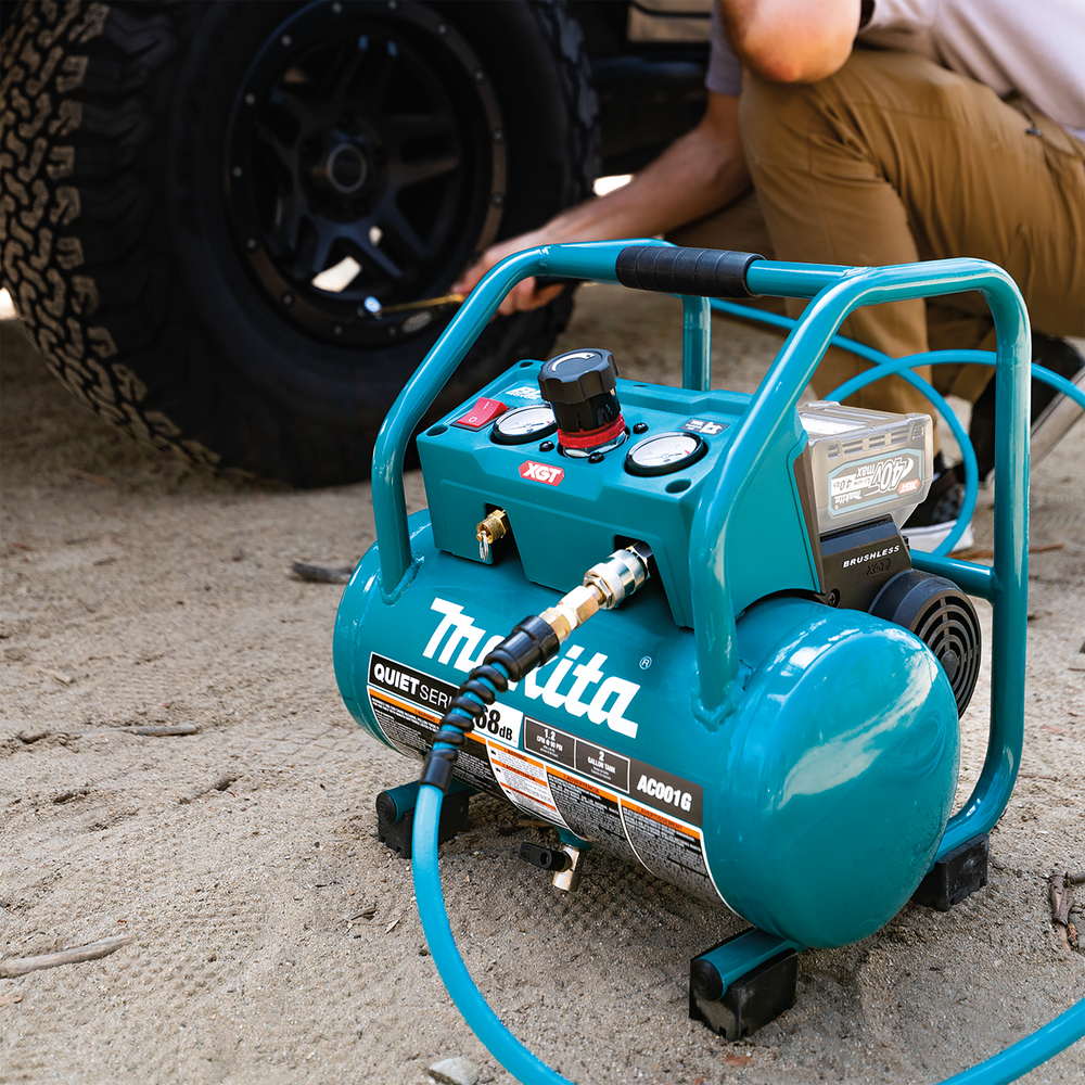 Compresseur à batterie MAKITA XGT 40 V Max Li-Ion Produit seul - AC001GZ