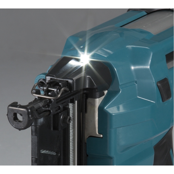 CLOUEUR MAKITA N18 V LI-ION 5 AH - DBN600RTJ