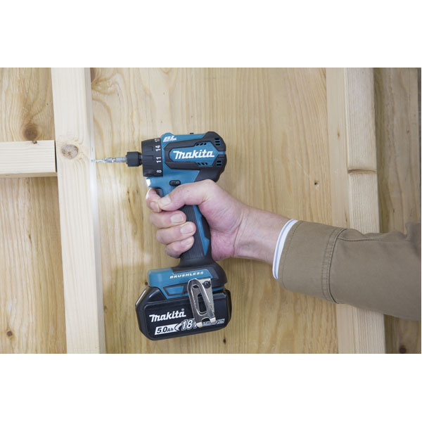Perceuse visseuse sans fil 18 V 2 batteries 3 Ah - MAKITA - DDF083RFJ