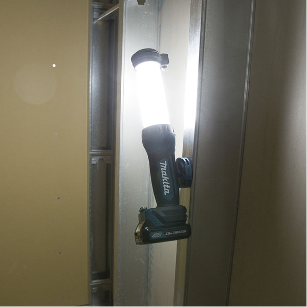 LAMPE MAKITA 12 V CXT LI-ION (PRODUIT SEUL) - DEAML104