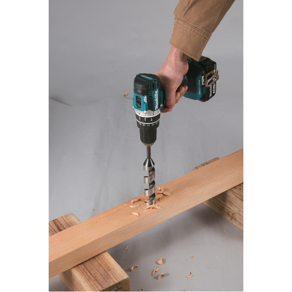 Perceuse à percussion MAKITA sans fil 18 V 2 batteries 5 Ah 13 mm chargeur et un coffret MAK PAC - DHP484RTJ