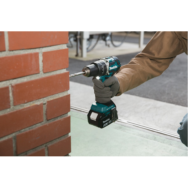 Perceuse visseuse à percussion 18 V Li-ion Ø 13 mm MAKITA - Sans batterie, ni chargeur - DHP484Z