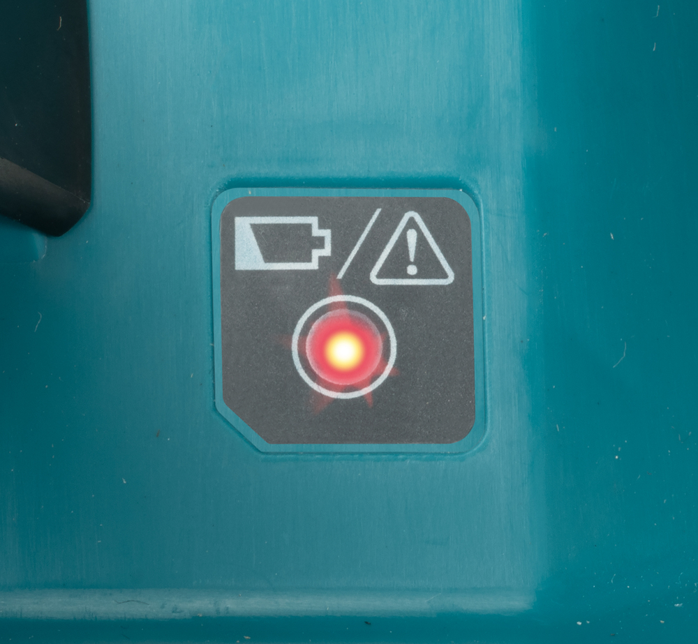 Tondeuse Makita 18 V Li-Ion 5 Ah 33 cm avec batterie DLM330RT