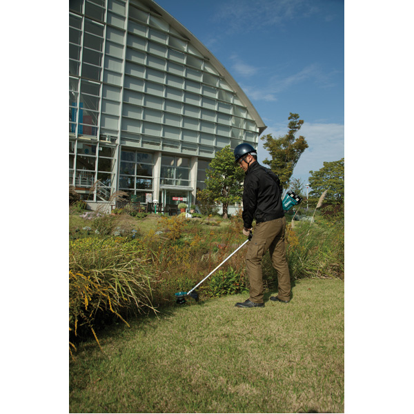 Souffleur MAKITA 36 V = 2 x 18 V Li-Ion 2 batteries 3Ah + 1 chargeur DUB362RF2