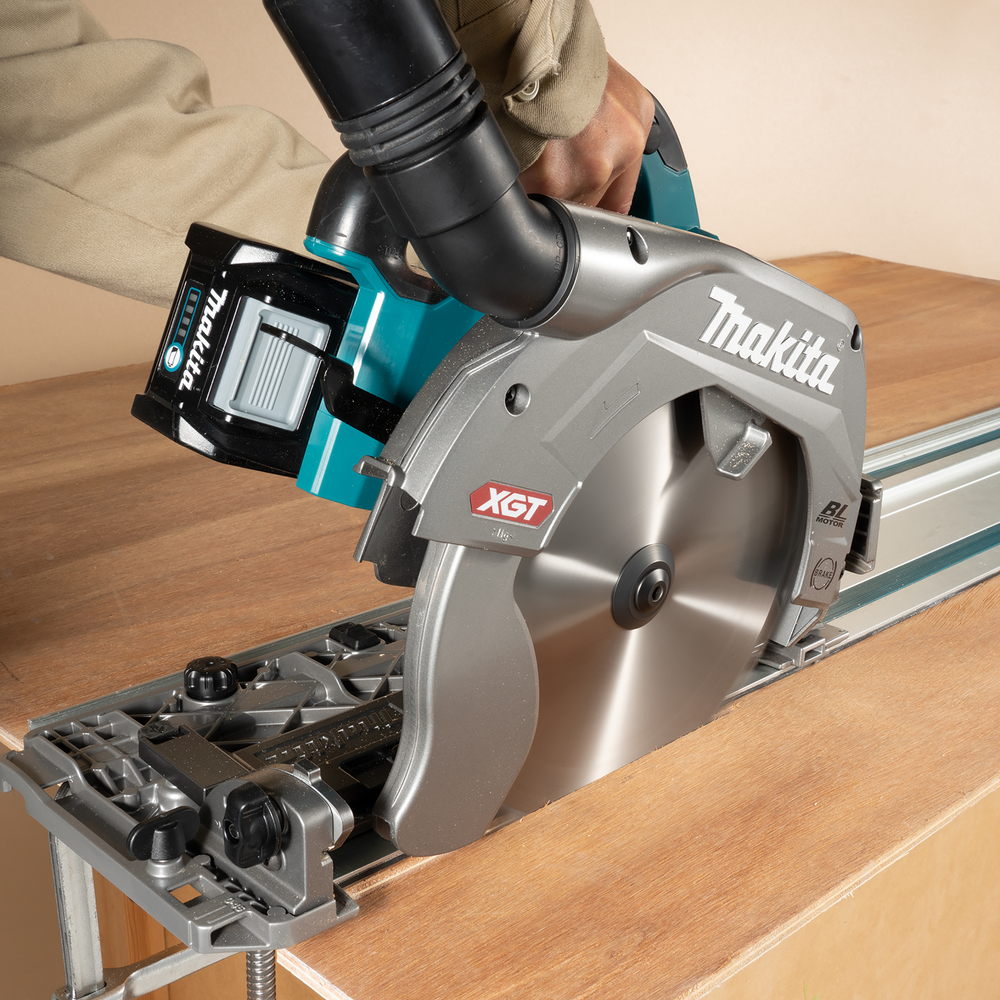 Scie circulaire MAKITA Ø 235 mm  XGT 40V avec batterie HS009GT201