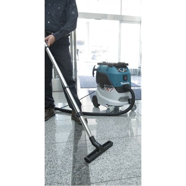 ASPIRATEUR MAKITA 42 L 1200 W 250 MBAR - VC4210MX