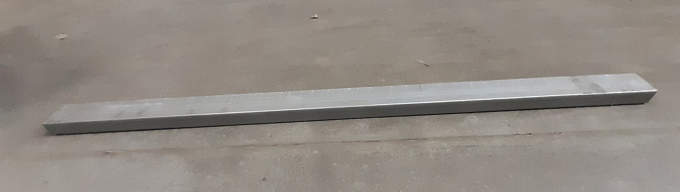 POTEAU 80X40 L1,5M GALVA AVEC OBTURATEUR