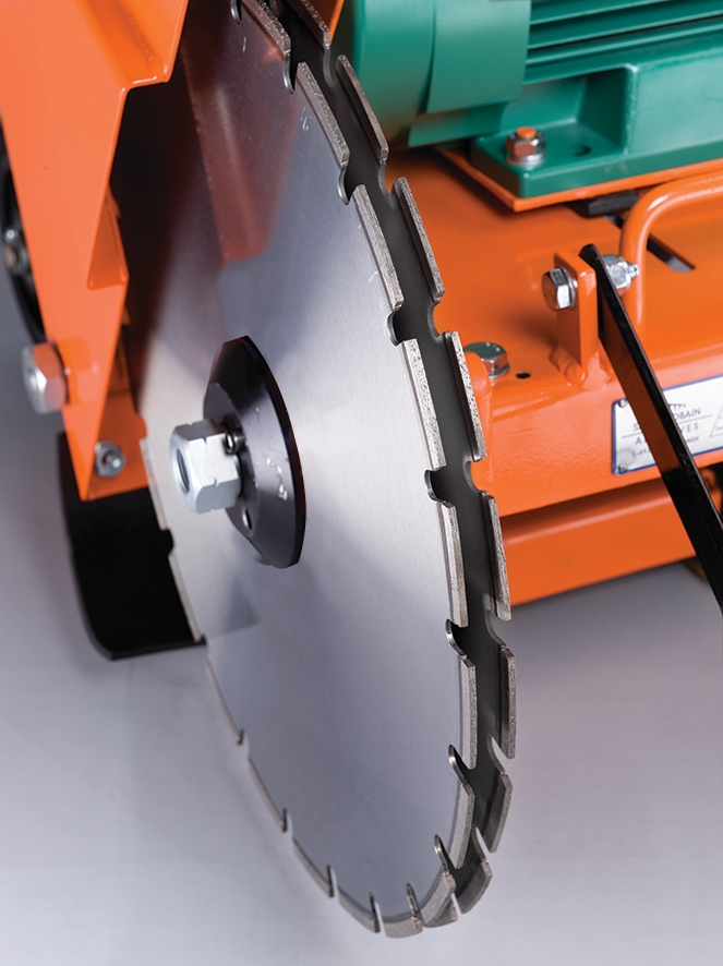 Scie à sol thermique Norton CLIPPER CSB1 P21 KIA Essence 15 KW Diam. 600 mm - 70184645495