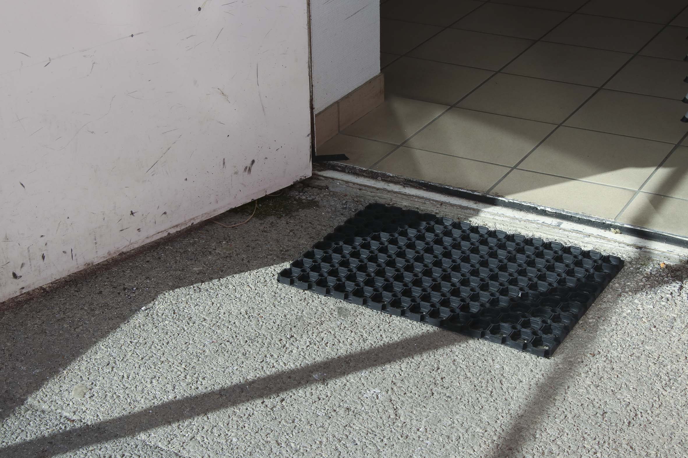 Tapis caillebotis 100% caoutchouc 40x60cm - 17257