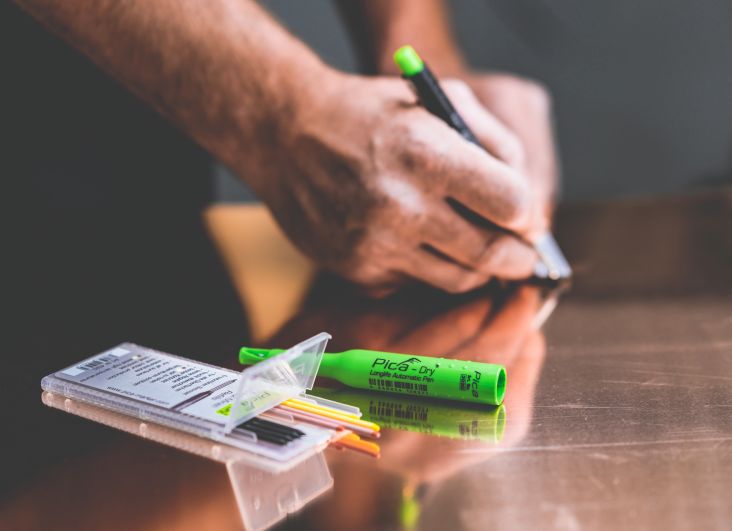 Etui de 8 mines pica dry assorties PICA - 4020