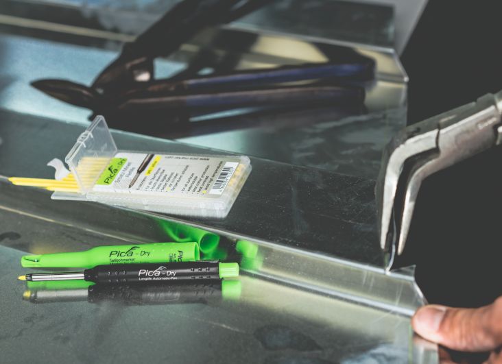 Etui de 8 mines pica dry assorties PICA - 4020