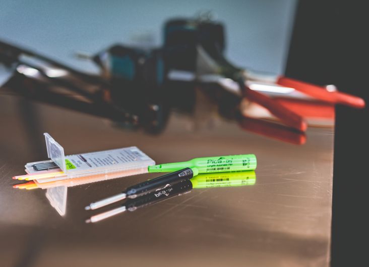 Etui de 8 mines pica dry assorties PICA - 4020