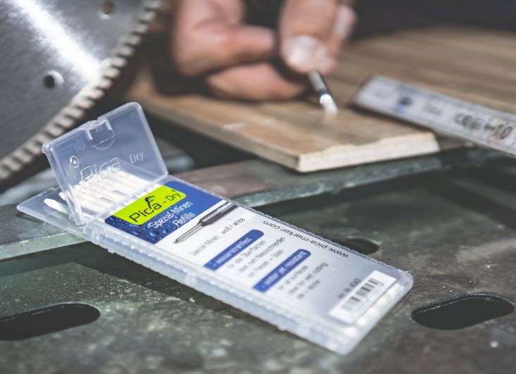 Etui de 8 mines pica dry spéciales assorties PICA - 4040