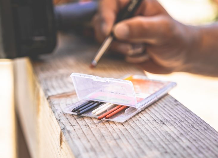 Etui de 8 mines pica dry d'été assorties PICA - 4070