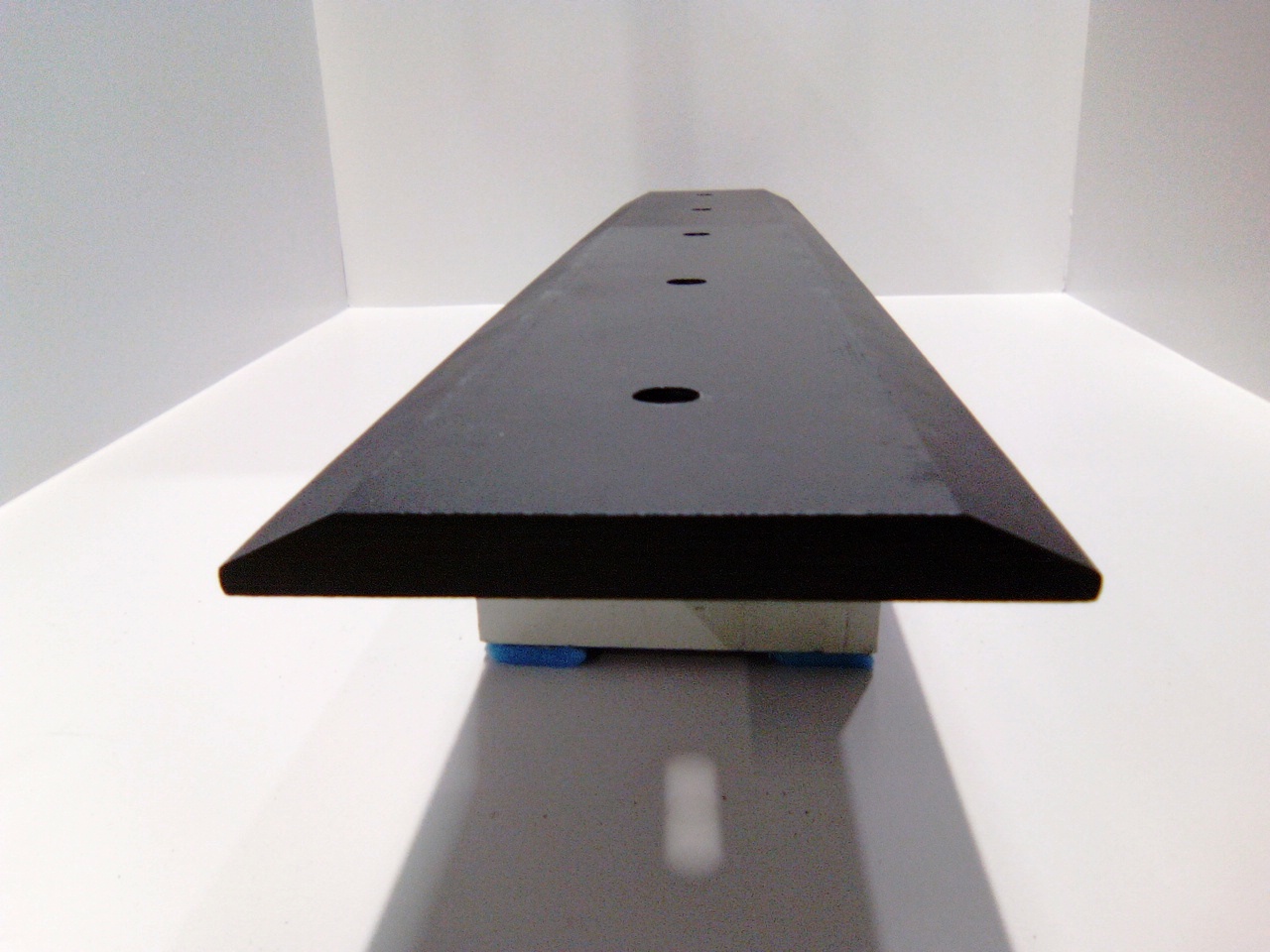 Contre lame de godet 16x150x827 5t tfhc m14 a vendre /3 pr godet 2,48m RIMAN - 32242