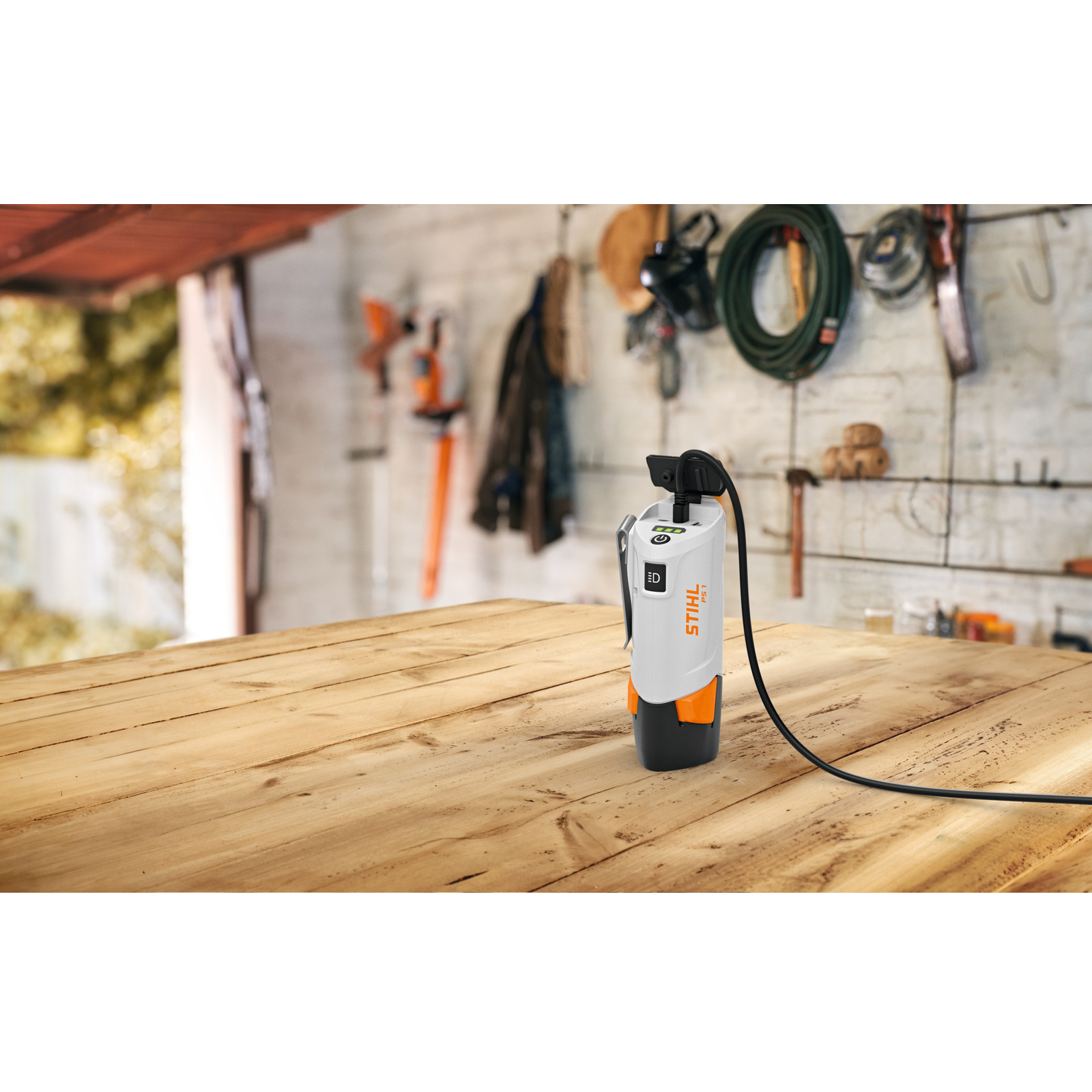 Chargeur 3-en-1 PS 1.0 STIHL - GA080118000