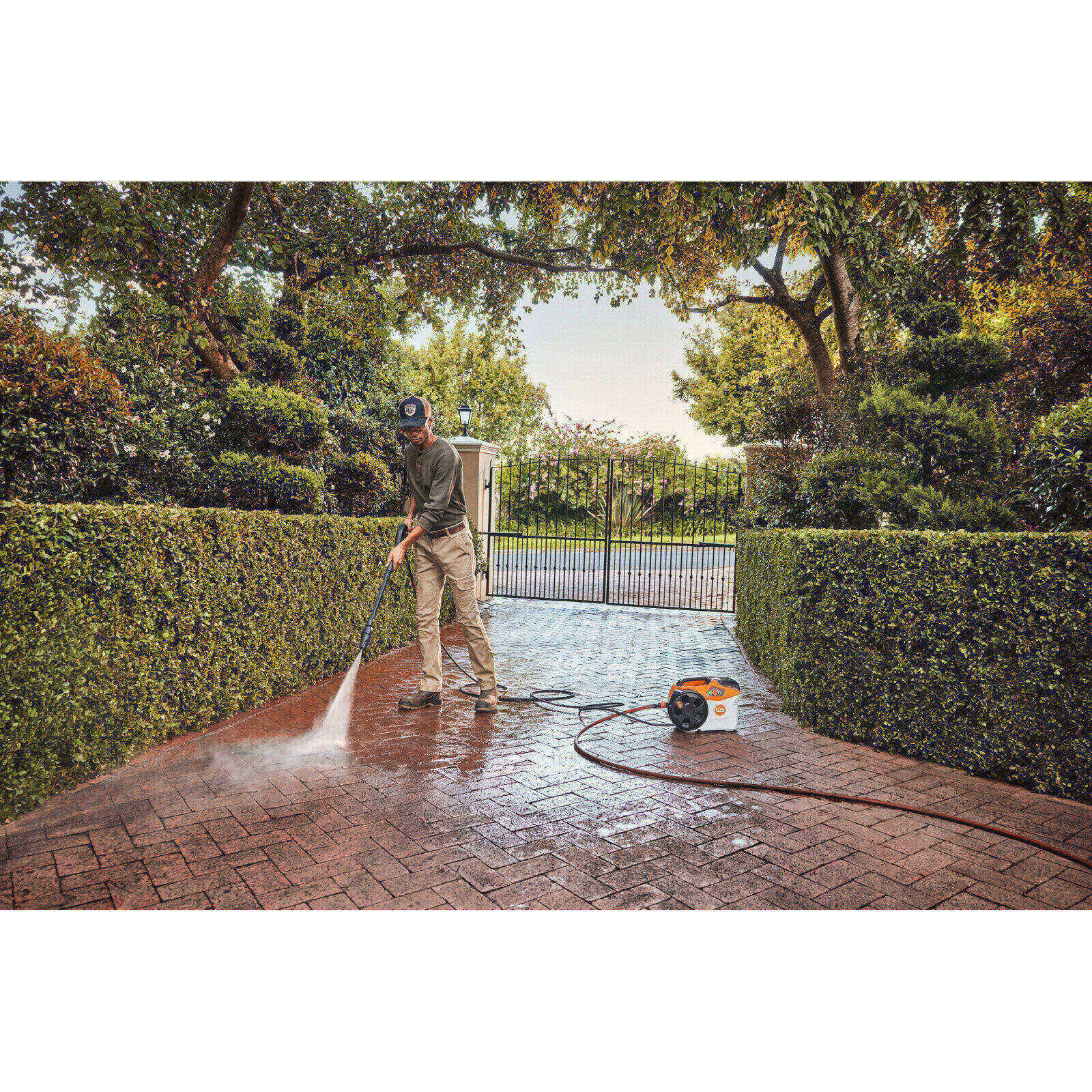 Nettoyeur haute-pression à batterie REA 100 PLUS - AP SYSTEM STIHL - RA010117610
