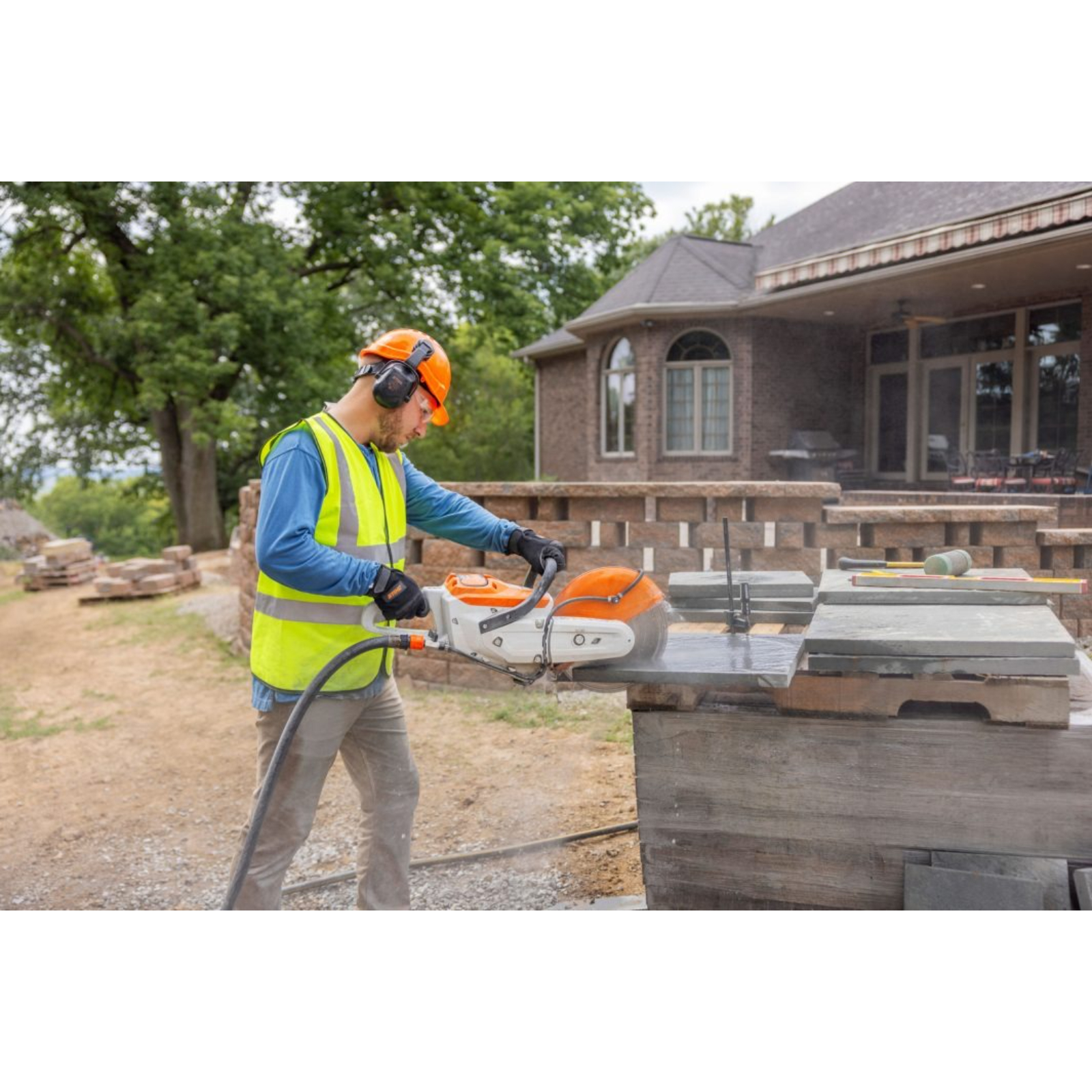 Découpeuse à batterie TSA 300 avec 2 batteries AP500S - STIHL - TA022000013