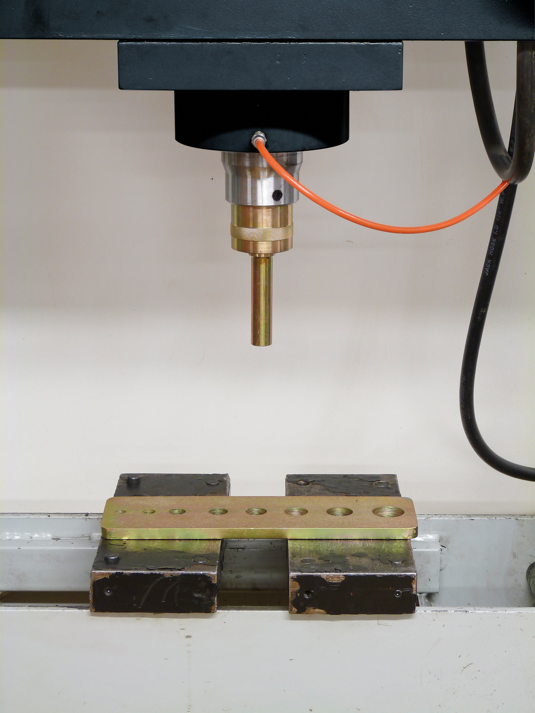 Jeu poincons/presse 10532/10533/10540/10 DRAKKAR EQUIPEMENT - 10531