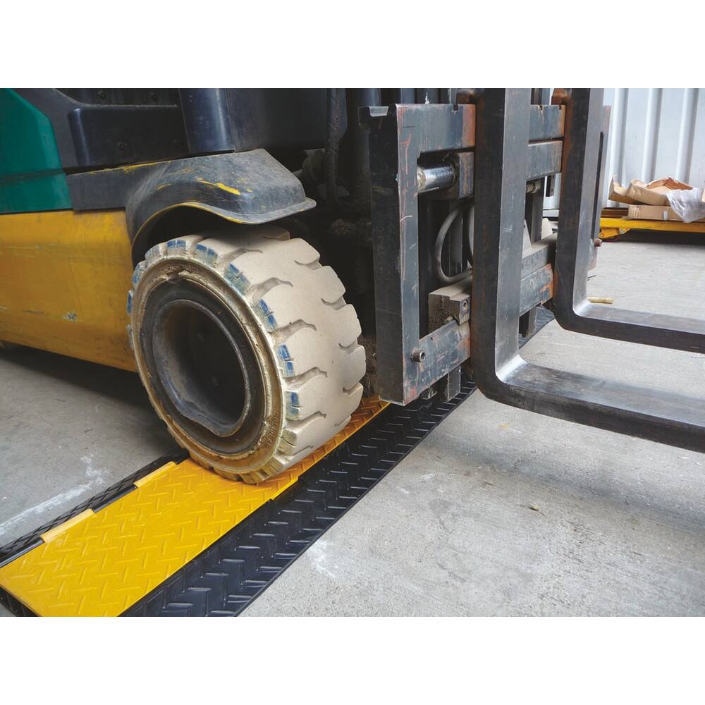 Passe-câble 5 voies 30/35mm en caoutchouc avec couvercle 910x500x45mm DRAKKAR - 18149
