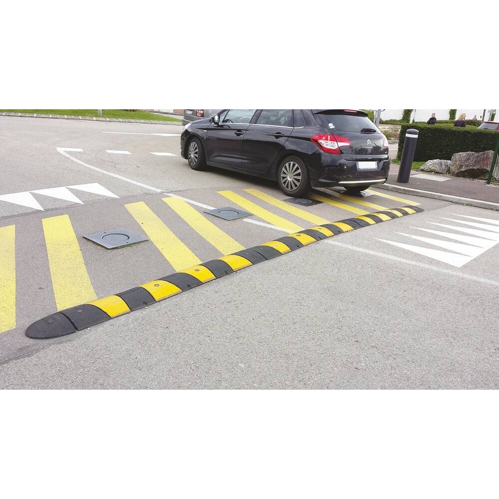 Ralentisseur jaune et noir en caoutchouc 1830x300x45mm DRAKKAR - 18150