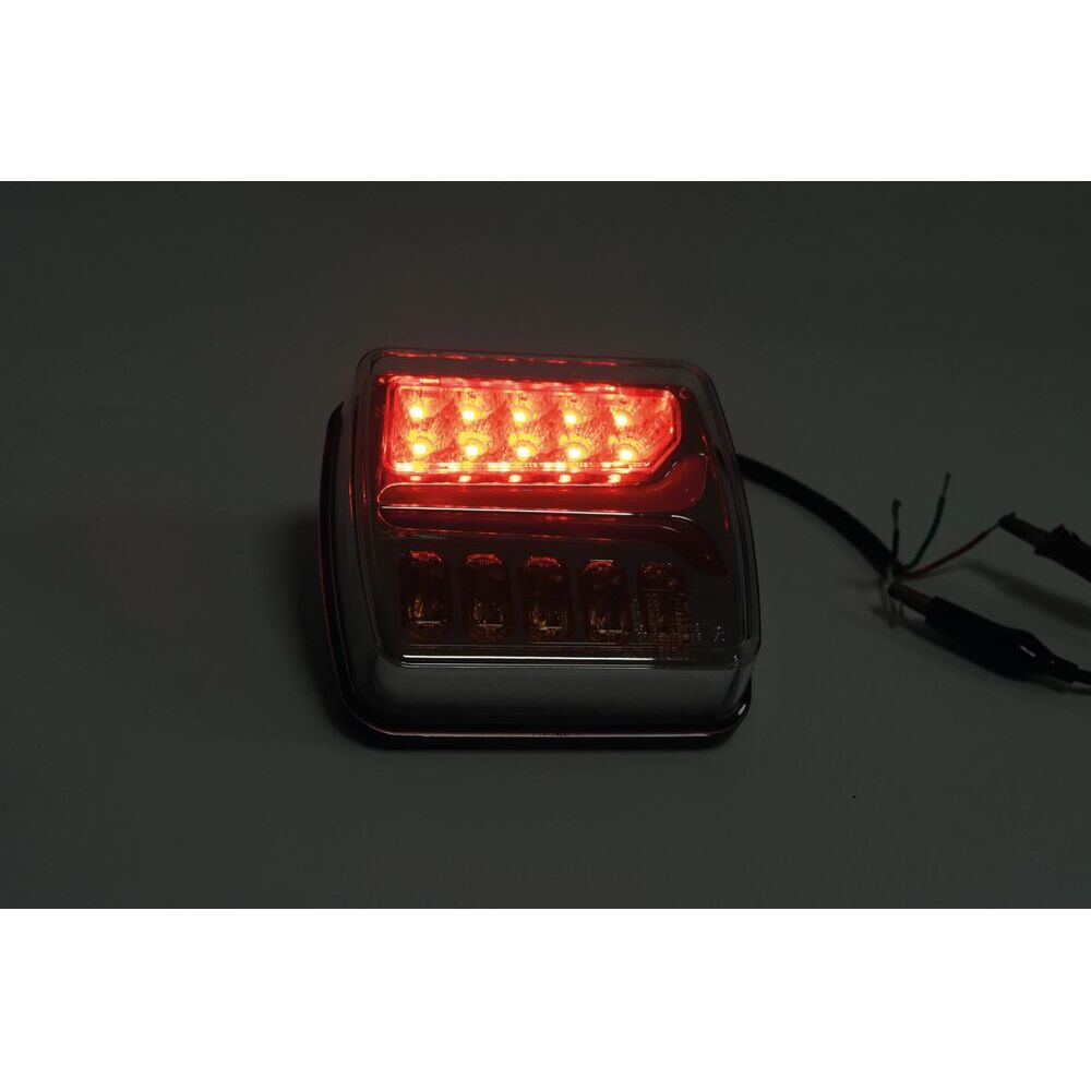 Feu arrière carré LED 12/24V 4 fonctions - blister - SODIFLASH - 28616