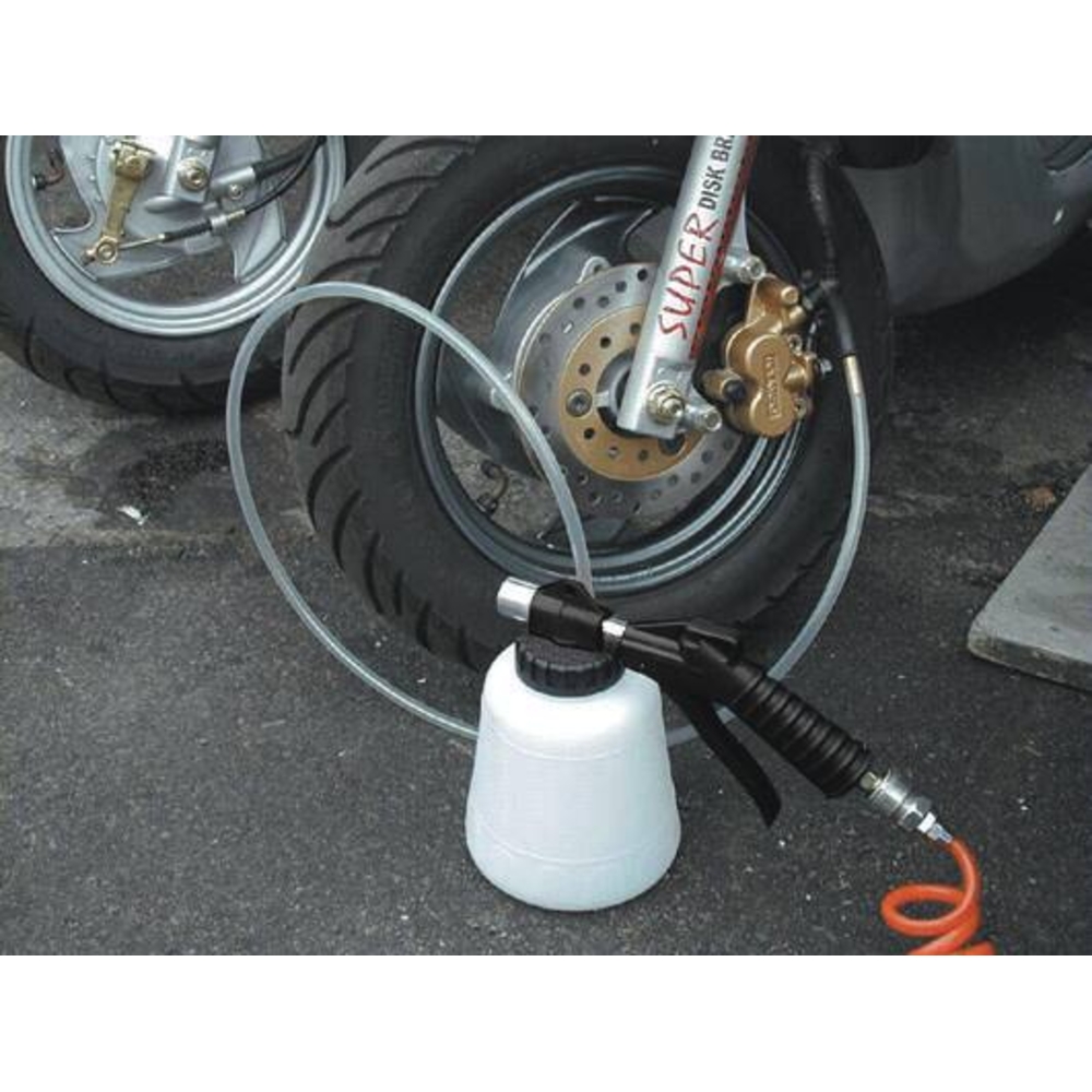 Vidangeur de circuit de frein pneumatique 1L avec 2 bouteilles de remplissage DRAKKAR - 71091