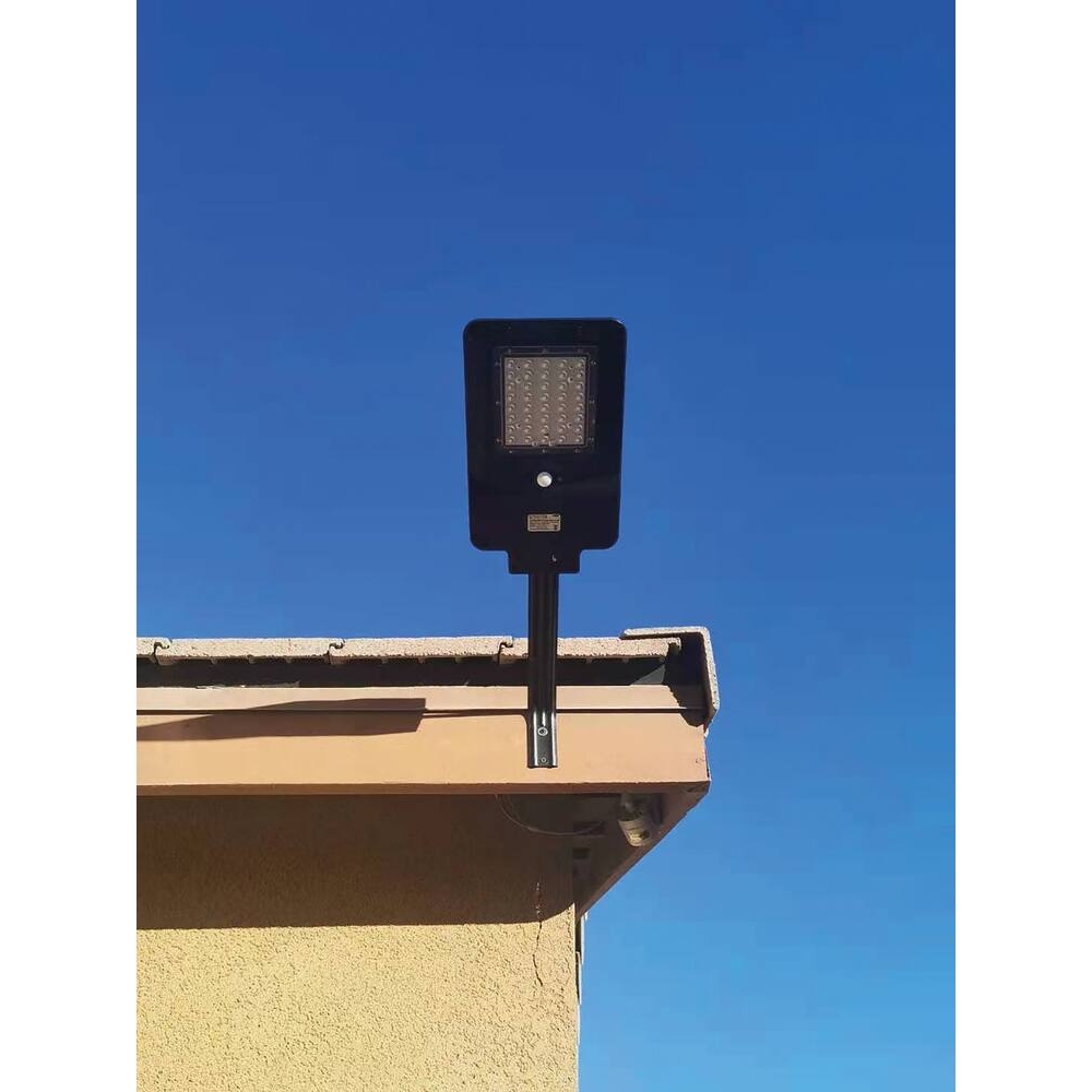 Lampadaire solaire LED 3000 lumens 25W avec détecteur DRAKKAR - 82471