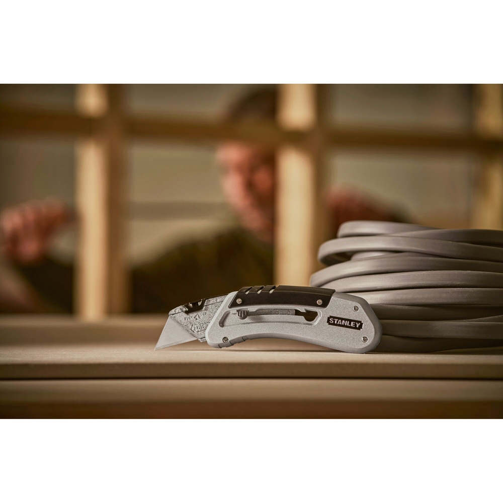 Couteau à lame rétractable Quickslide - 0-10-810 - STANLEY