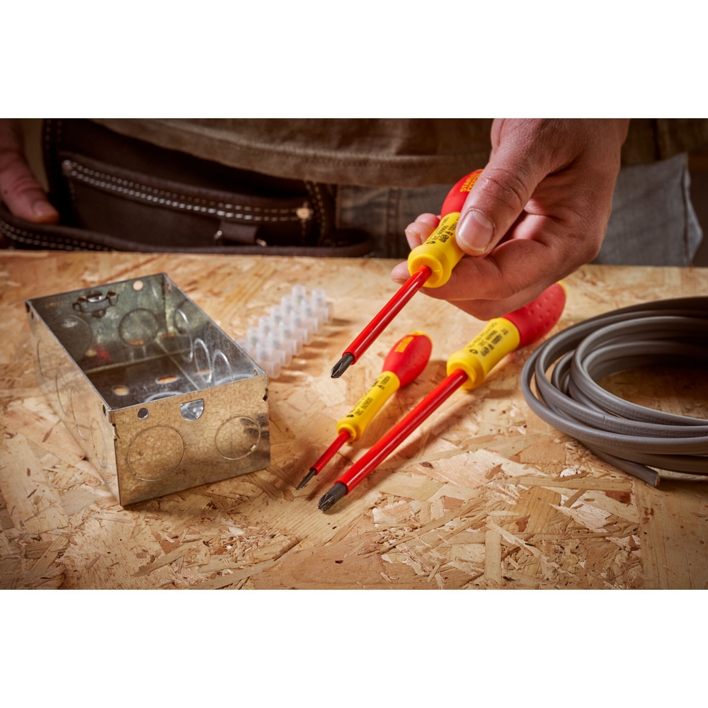 Tournevis Phillips isolé 1000 V PH1 x 100 mm - Fatmax - 0-65-415 - STANLEY FATMAX