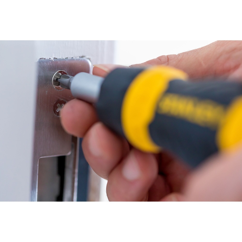 Tournevis porte-embouts boule à cliquet bi-matière + 6 embouts - 0-66-358 - STANLEY