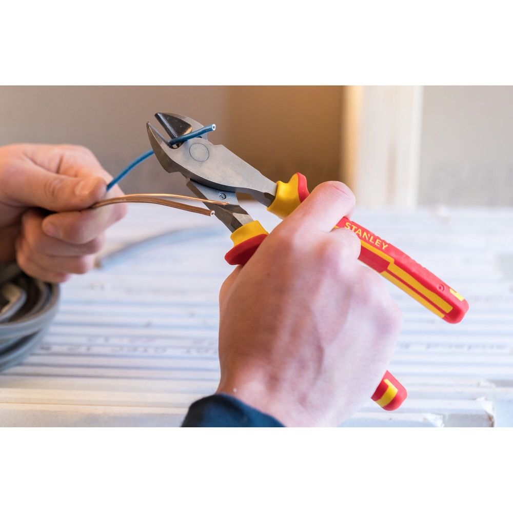 Pince coupante diagonale 200 mm isolée 1000 V - 0-84-004 - STANLEY FATMAX