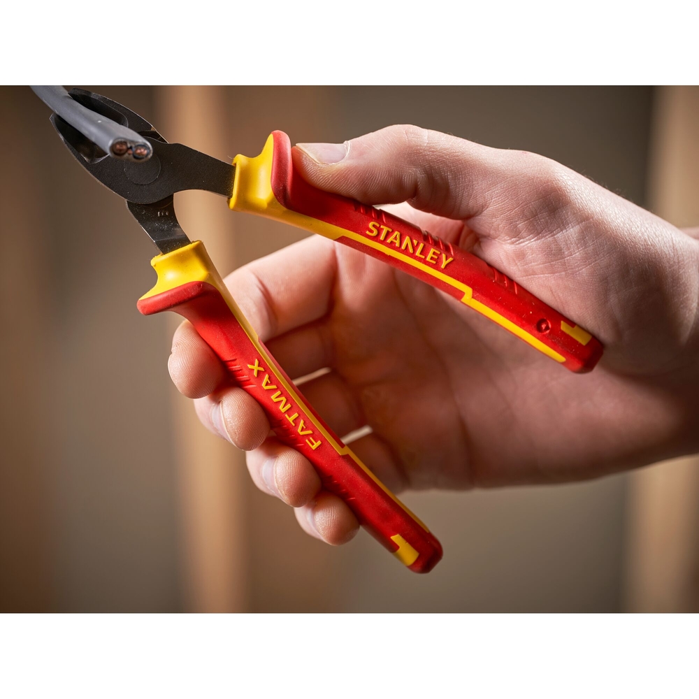 Pince coupante côté 160 mm isolée 1000 V - 0-84-009 - STANLEY FATMAX