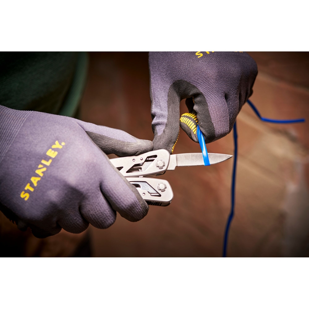 Pince multifonctions 12 outils en 1 - 0-84-519 - STANLEY