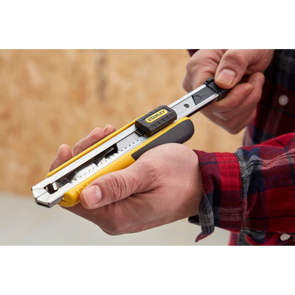 Cutter 18 mm à cartouche - Fatmax - 1-10-481 - STANLEY FATMAX