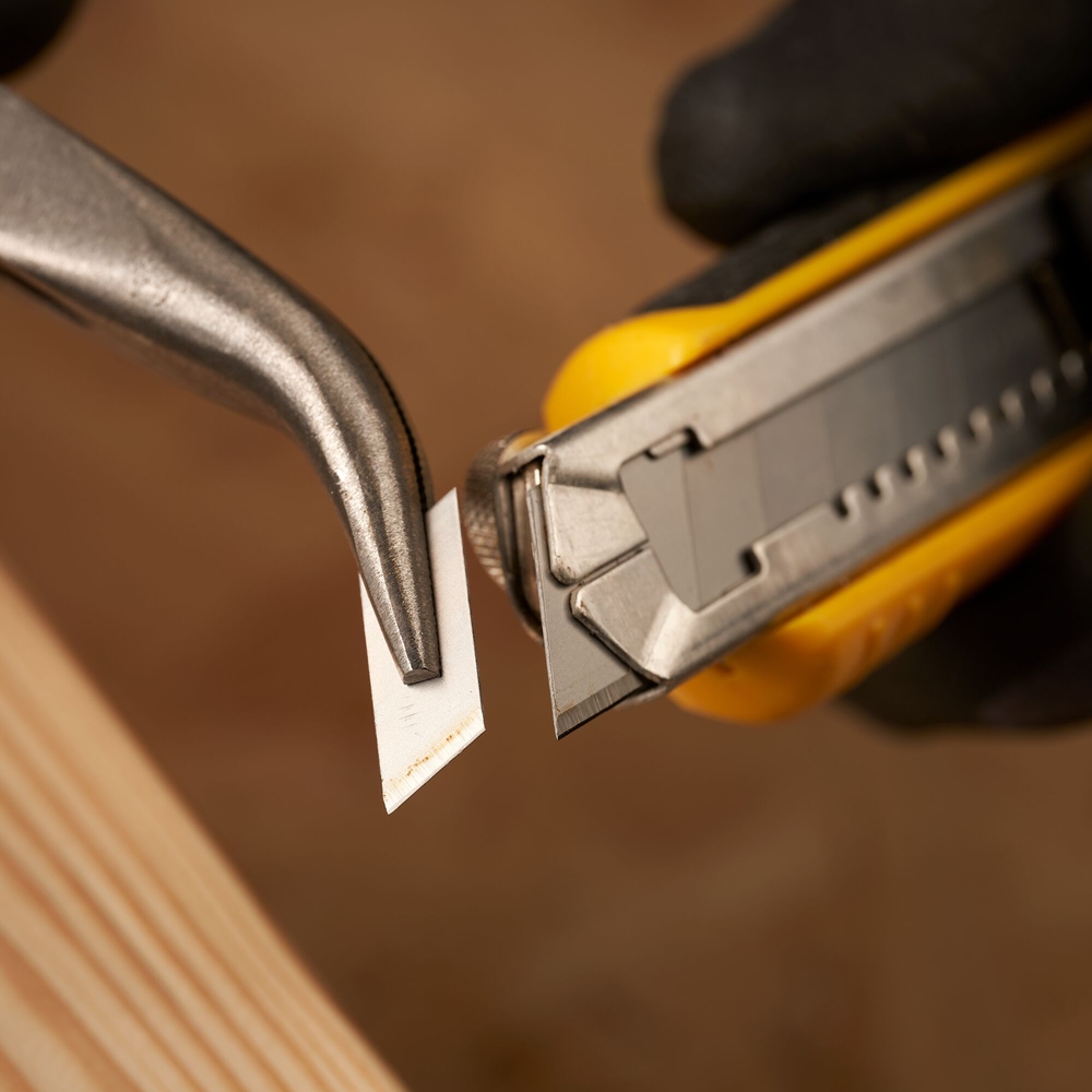 Lames de cutter 18 mm - 10 distributeur de 10 lames - 1-11-301 - STANLEY