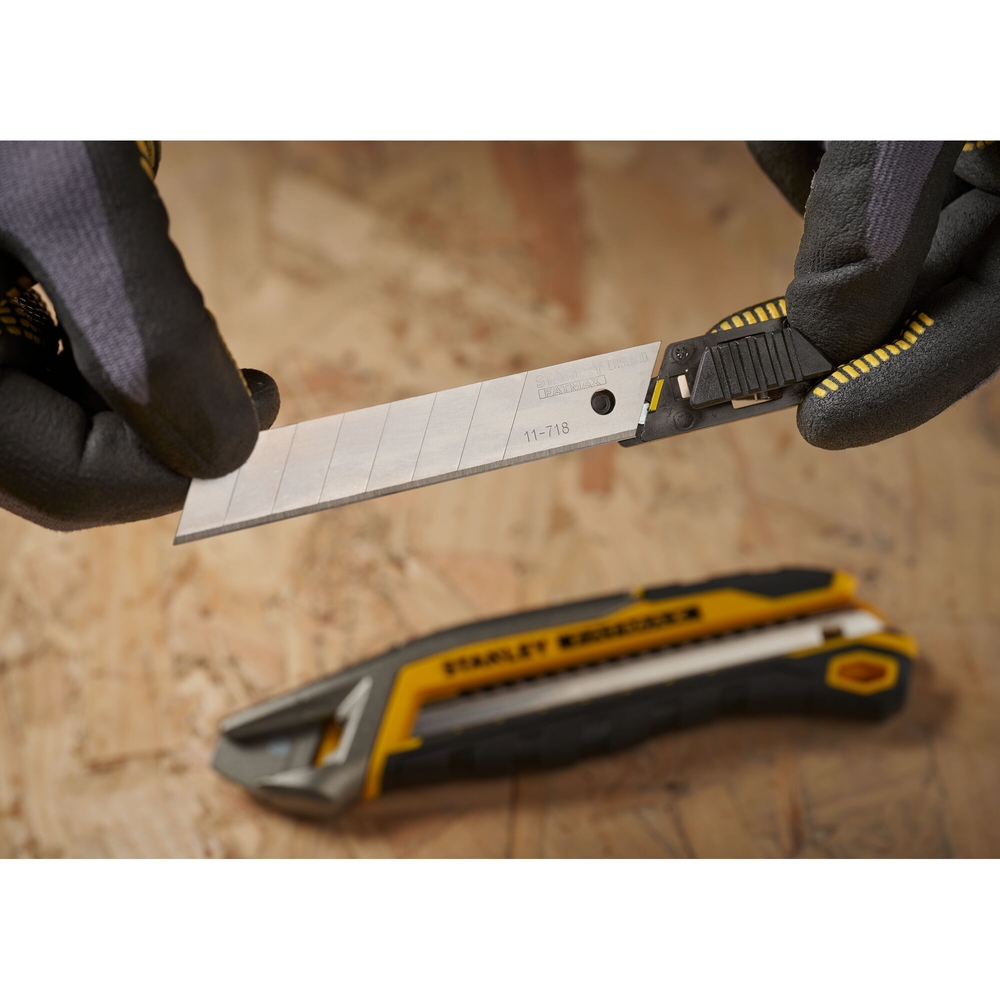 Lames de cutter 18 mm - étui 50 lames - Fatmax - 3-11-718 - STANLEY FATMAX