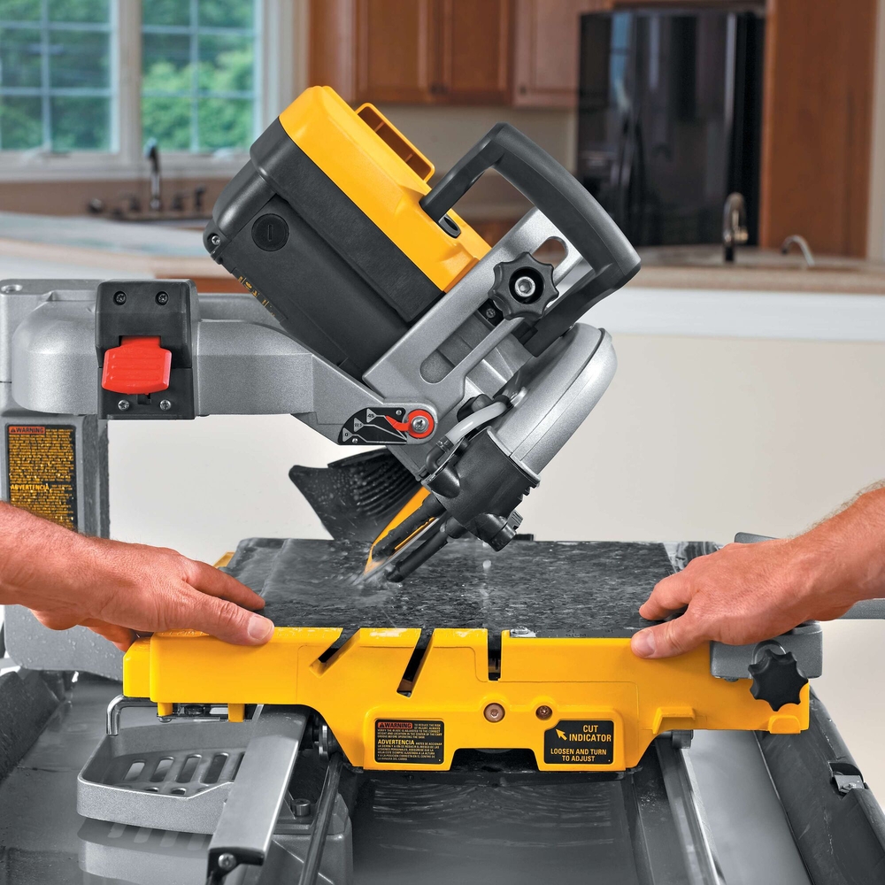 Scie à matériaux 1600 W 250 mm - D24000-QS - DEWALT