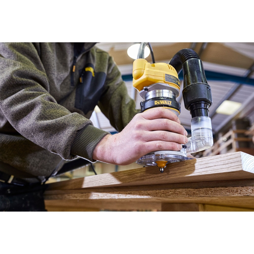Affleureuse de paume compacte 900 W 8 mm - D26200-QS - DEWALT