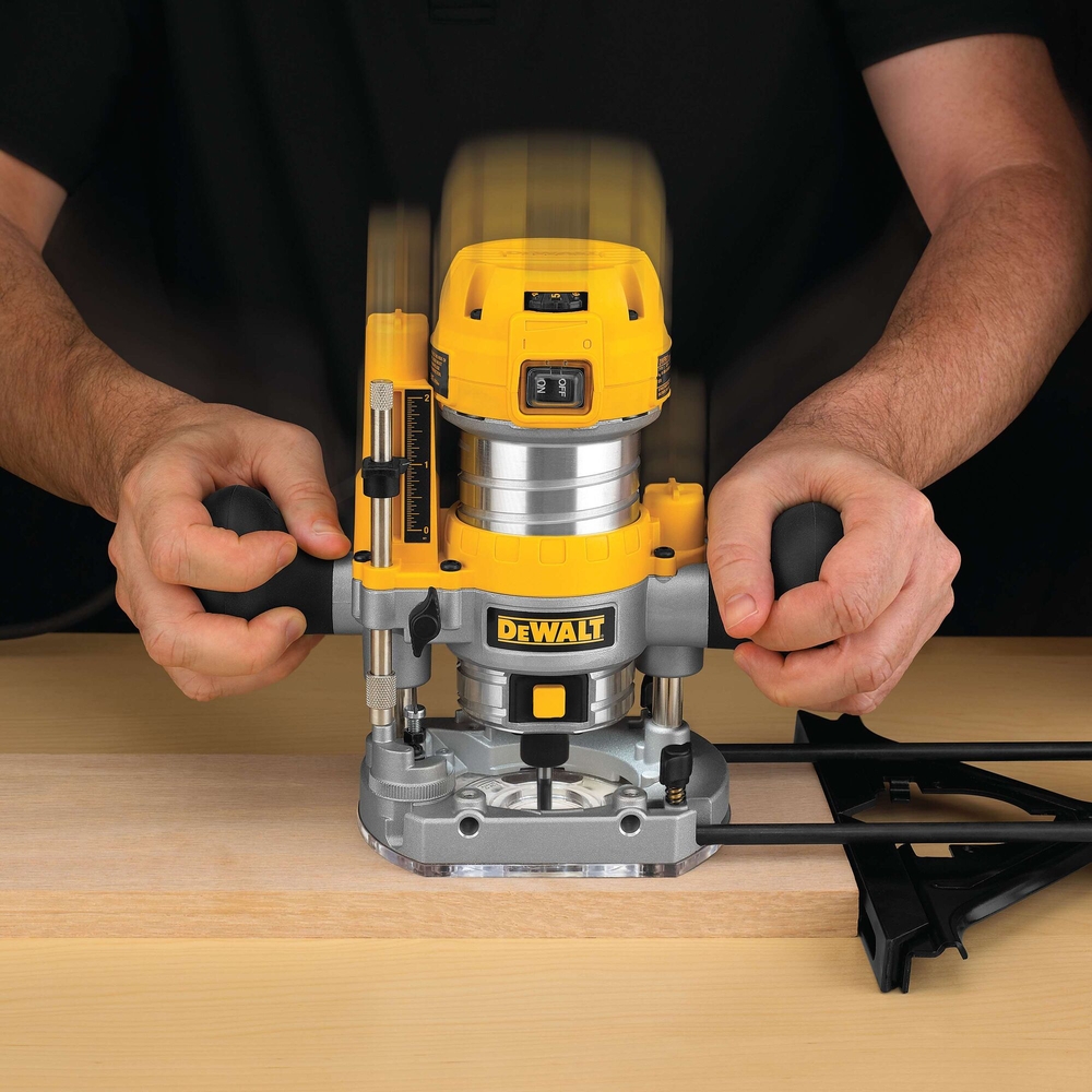 Défonceuse 900 W 6-8 mm - D26203-QS - DEWALT