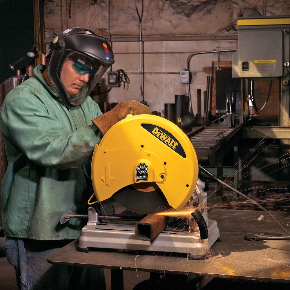Tronçonneuse à disque 2200 W 355 mm - haute performance - D28715-QS - DEWALT