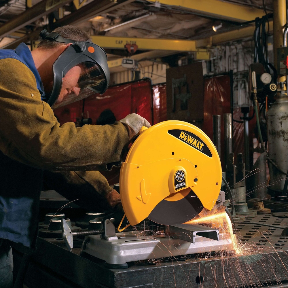 Tronçonneuse à disque 2200 W 355 mm - haute performance - D28715-QS - DEWALT