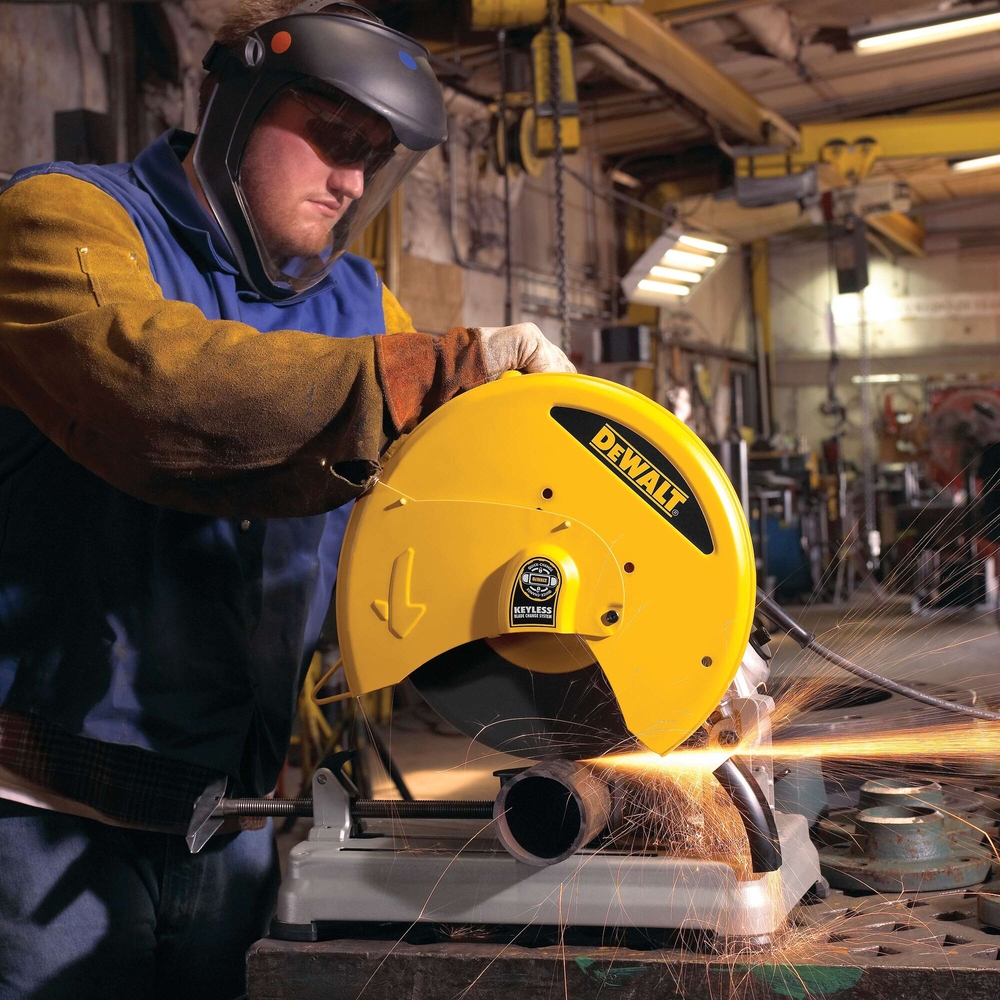 Tronçonneuse à disque 2200 W 355 mm - haute performance - D28715-QS - DEWALT