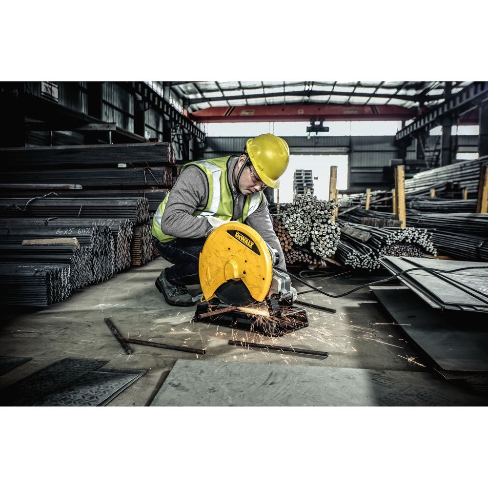 Tronçonneuse à disque 2200 W 355 mm - disque, clé hexagonale  - D28730-QS - DEWALT