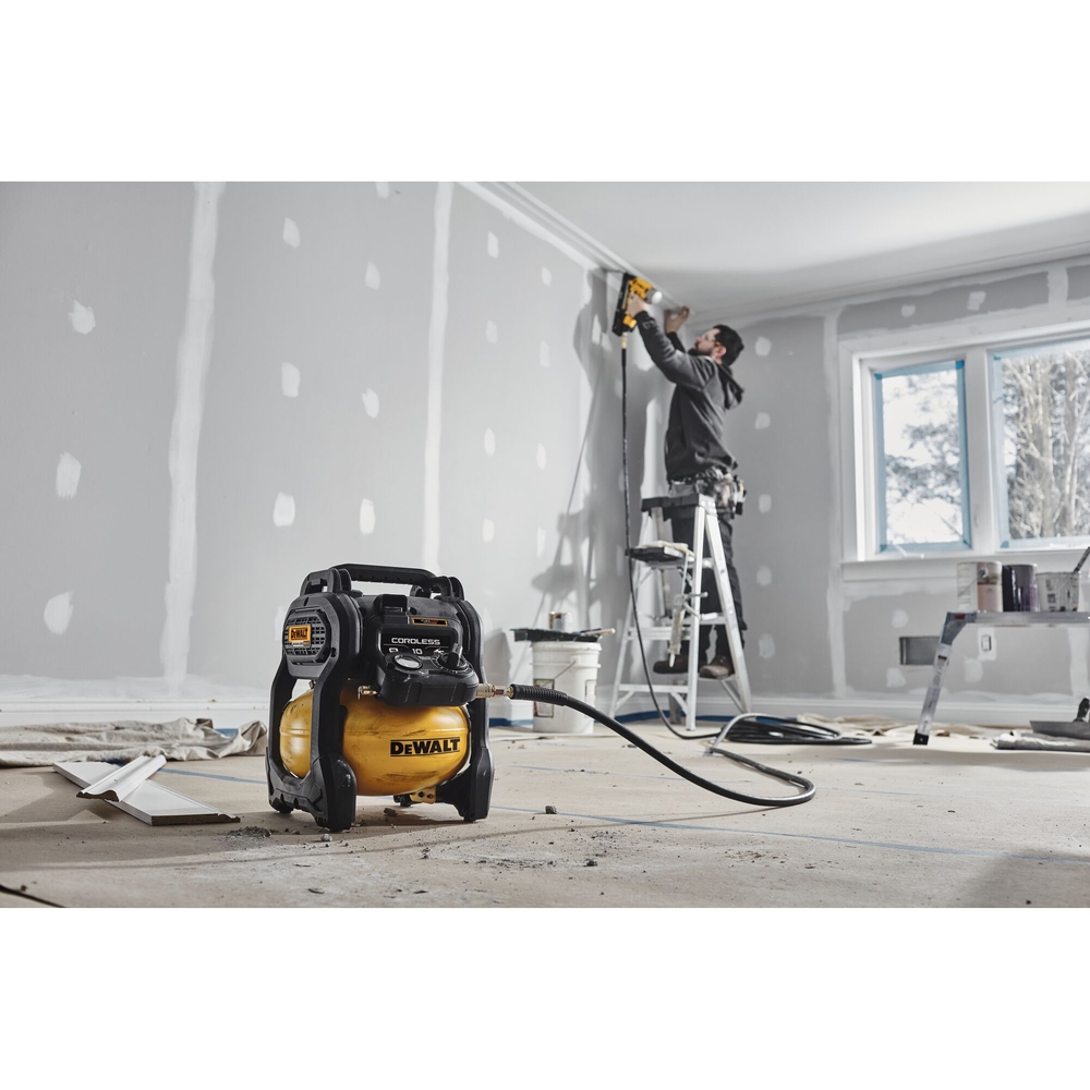 Compresseur 10L XR 18V ADVANTAGE - Sans batterie ni chargeur - DCC1018N-XJ - DEWALT