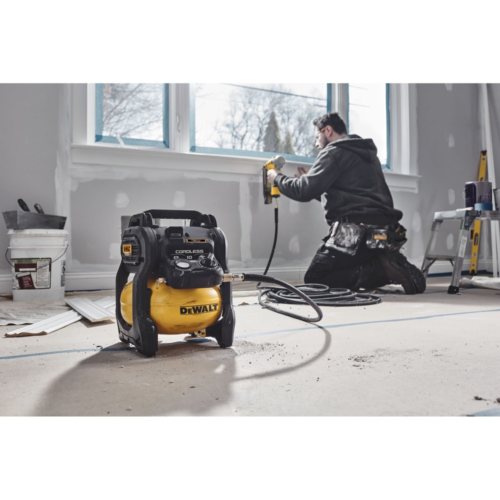 Compresseur 10L XR 18V ADVANTAGE - Sans batterie ni chargeur - DCC1018N-XJ - DEWALT