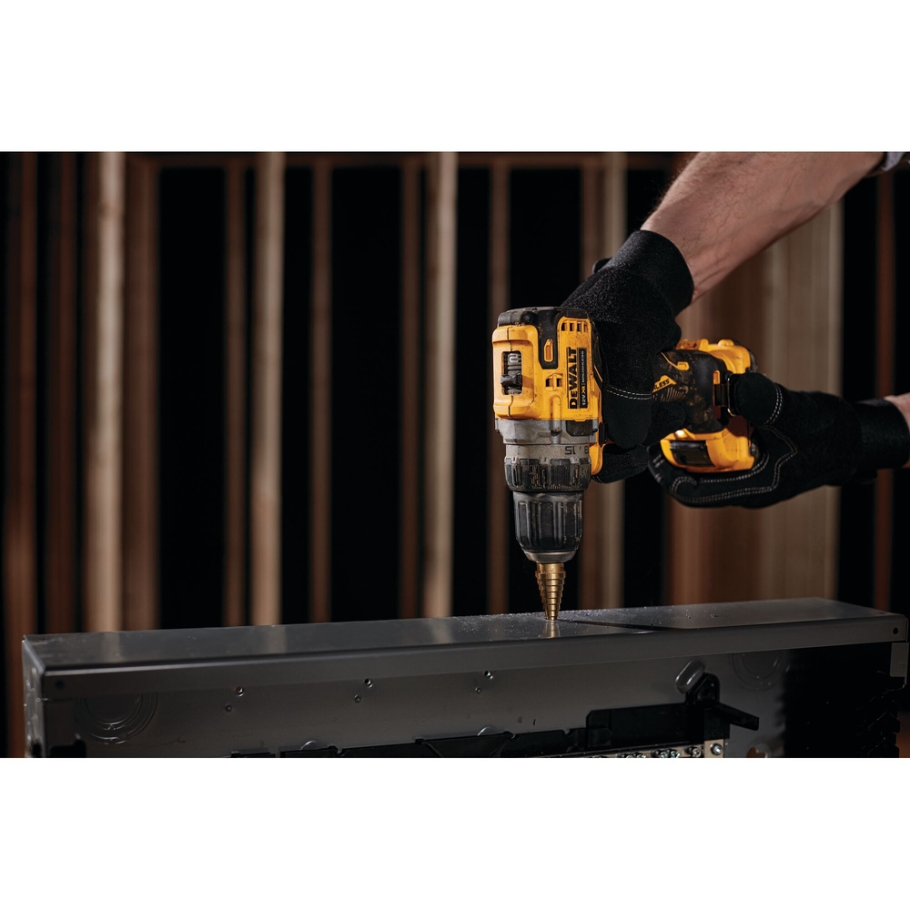 Perceuse-visseuse XR 12 V 2 Ah Li-Ion Brushless - DCD701D2-QW - DEWALT