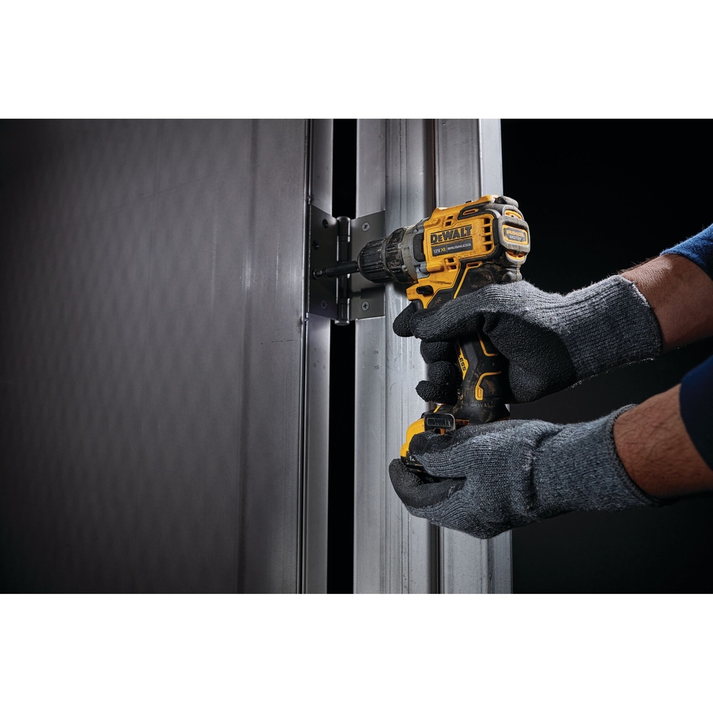 Perceuse-visseuse XR 12 V 2 Ah Li-Ion Brushless - DCD701D2-QW - DEWALT