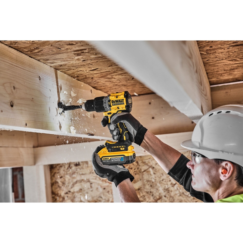 Perceuse-visseuse percussion compacte XR 18 V 5 Ah Li-ion Brushless POWERSTACK - DCD805H2T-QW - DEWALT